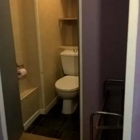 50m2 דירה *